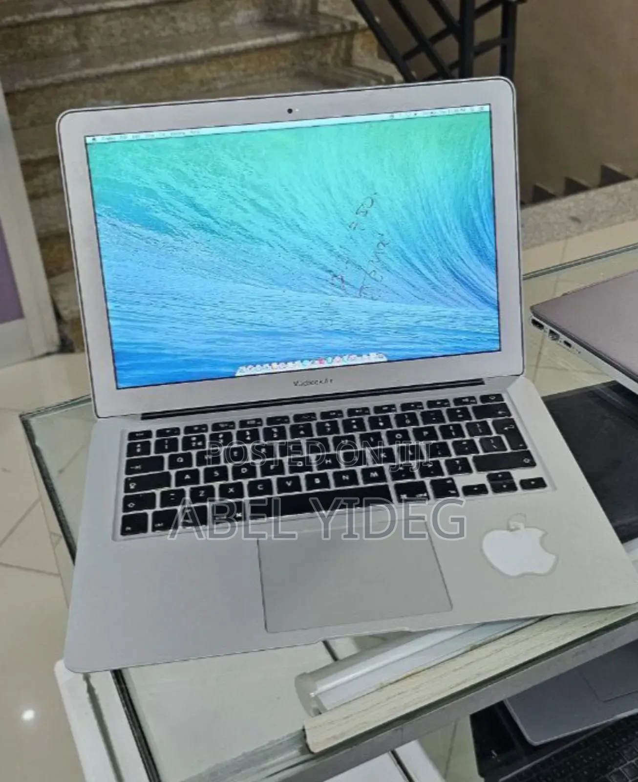 New Laptop Apple MacBook Air 2014 4GB Intel Core I5 SSD 128GB