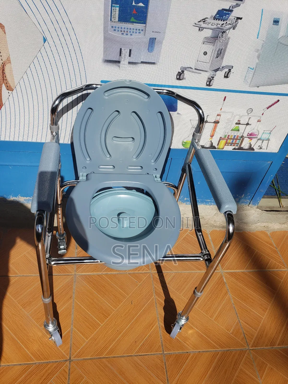 Commode Chair With Wheel