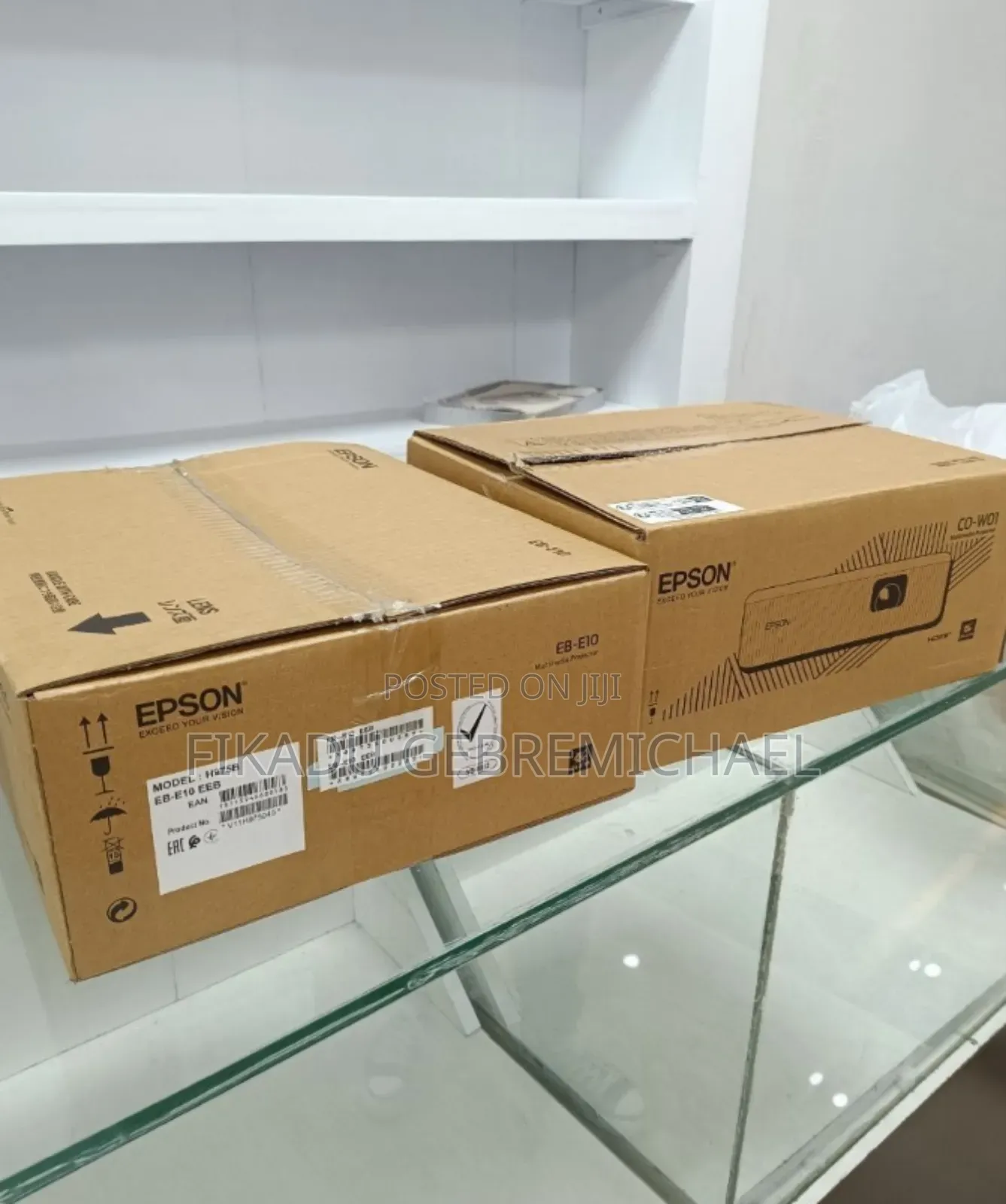 Epson Projector BRAND NEW Model EB-E10