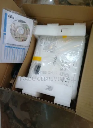 Photo - Epson Projector BRAND NEW Model EB-E10