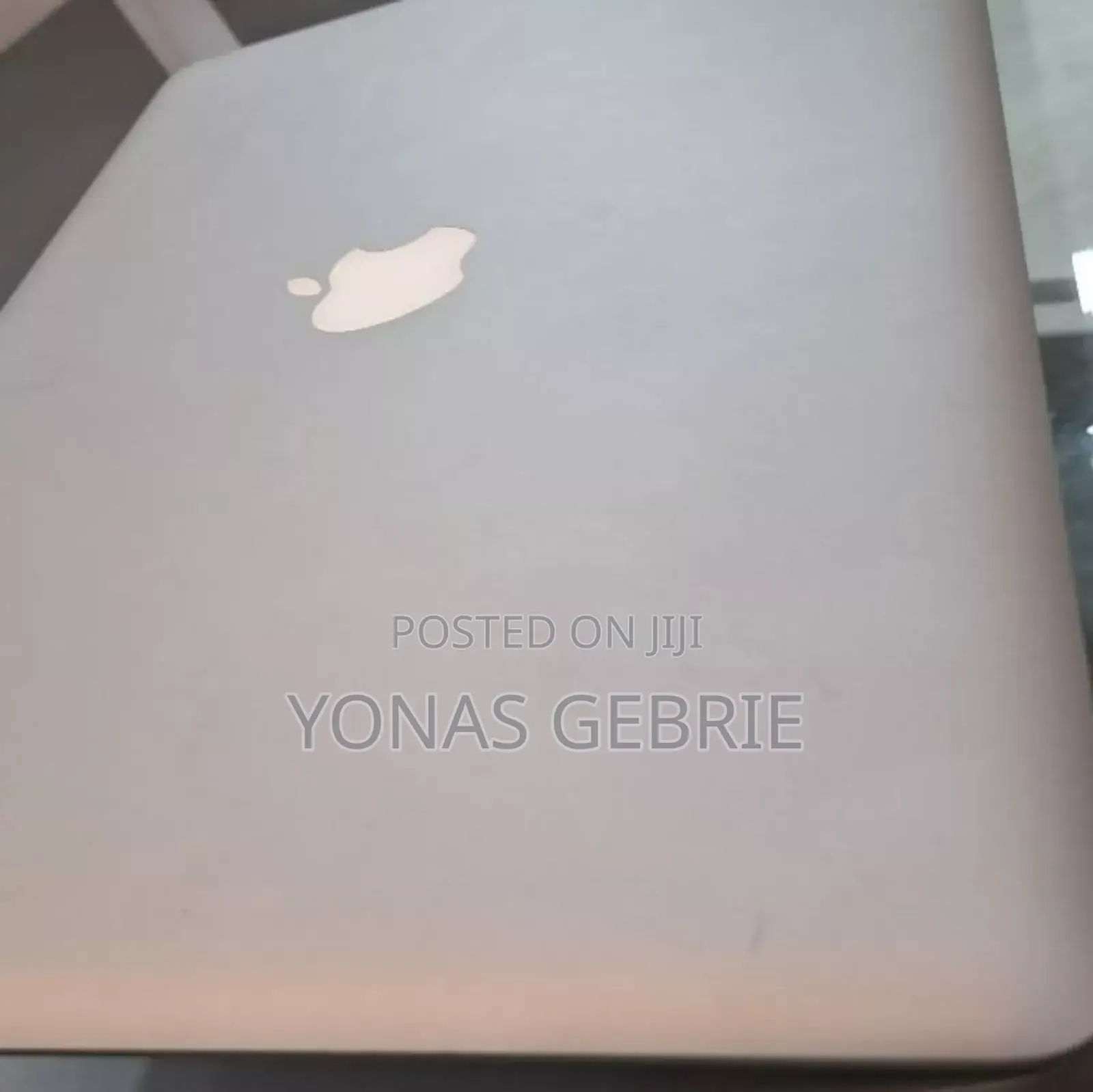 New Laptop Apple MacBook Air 2010 4GB Intel Core I7 SSD 320GB