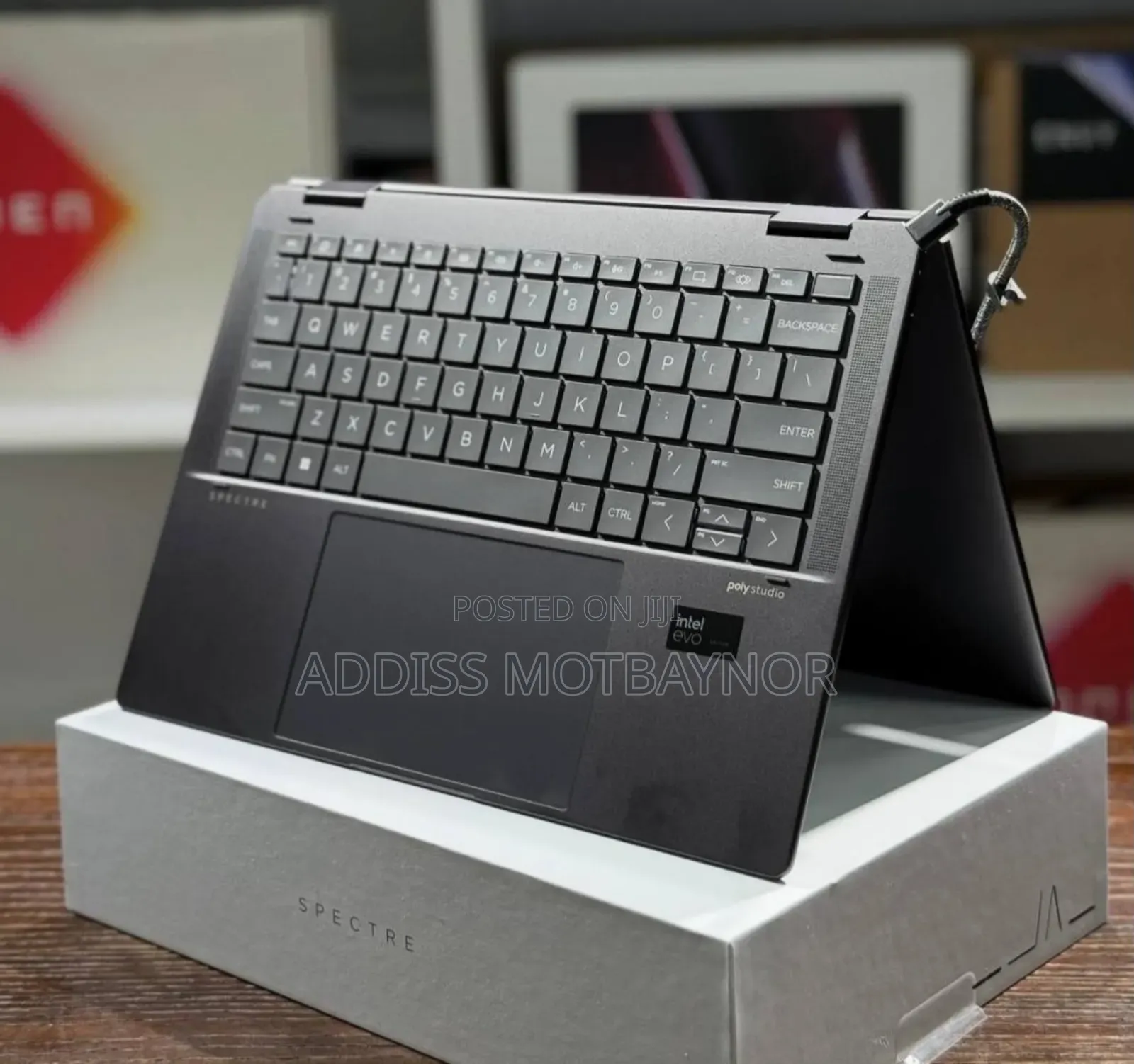 New Laptop HP Spectre 8GB Intel Core I7 SSD 250GB