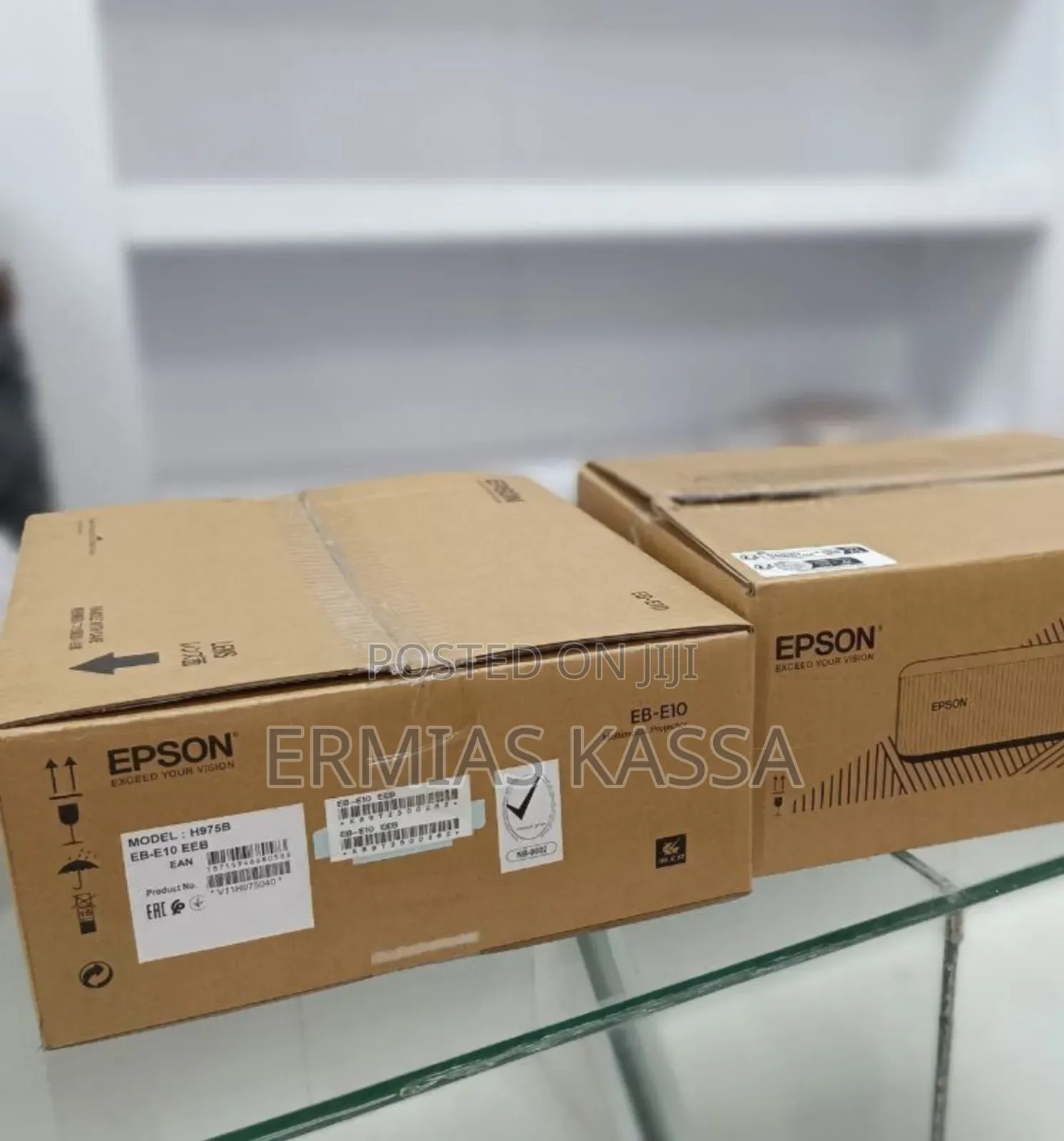 Brand New Epson EB-E10 Projector [Packed]
