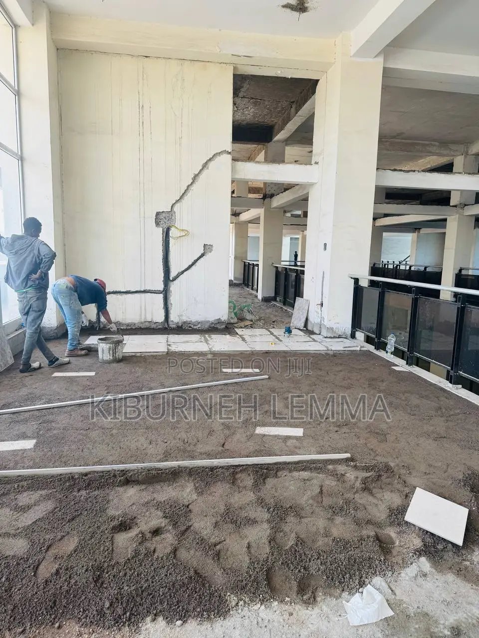 Commerical Building Shops for Sell