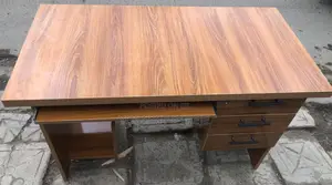 የቢሮ ጠረቤዛ Office Table