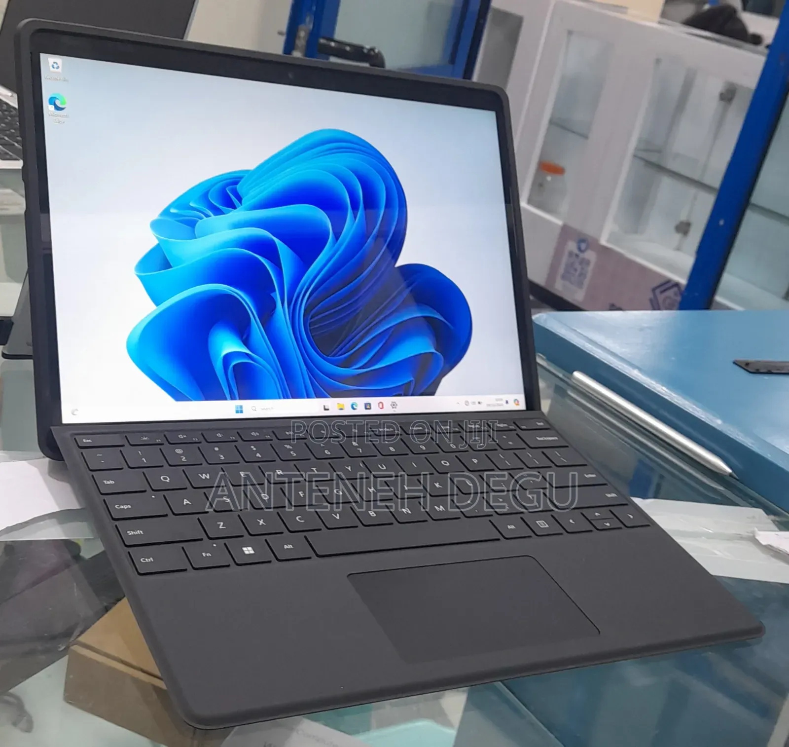 New Laptop Microsoft Surface Pro 9 32GB Intel Core I7 SSD 1T