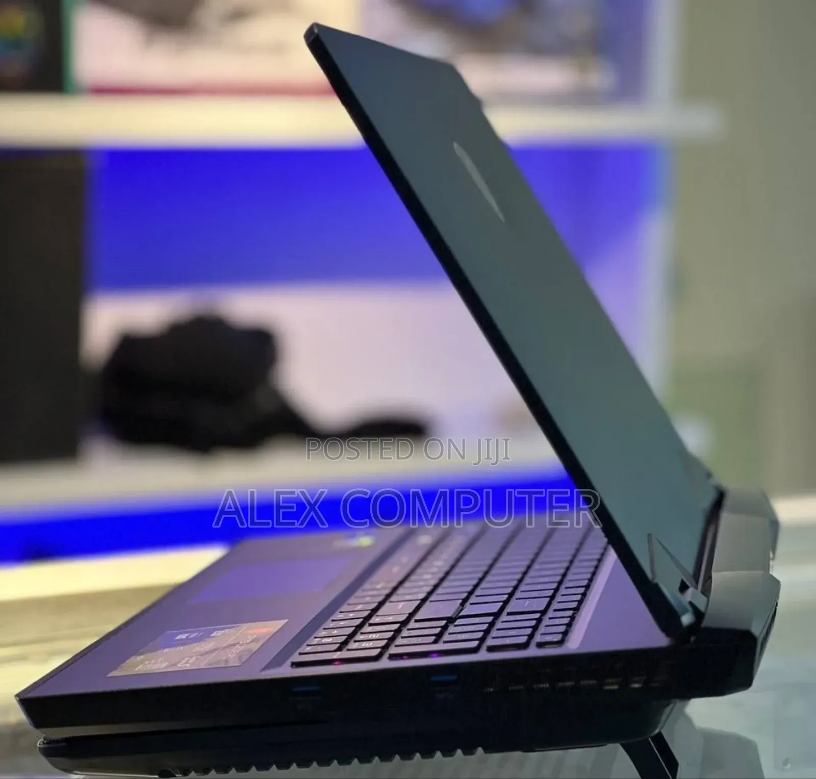 New Laptop MSI GP75 Leopard 16GB Intel Core I7 SSD 1T