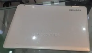 New Laptop Toshiba Satellite C55 4GB Intel Core 2 Quad SSD 500GB