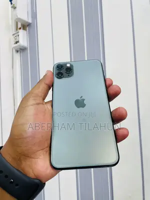 Photo - Apple iPhone 11 Pro Max 64 GB Green