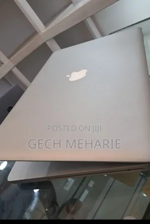 New Laptop Apple MacBook 2010 4GB Intel Core i7 SSD 320GB