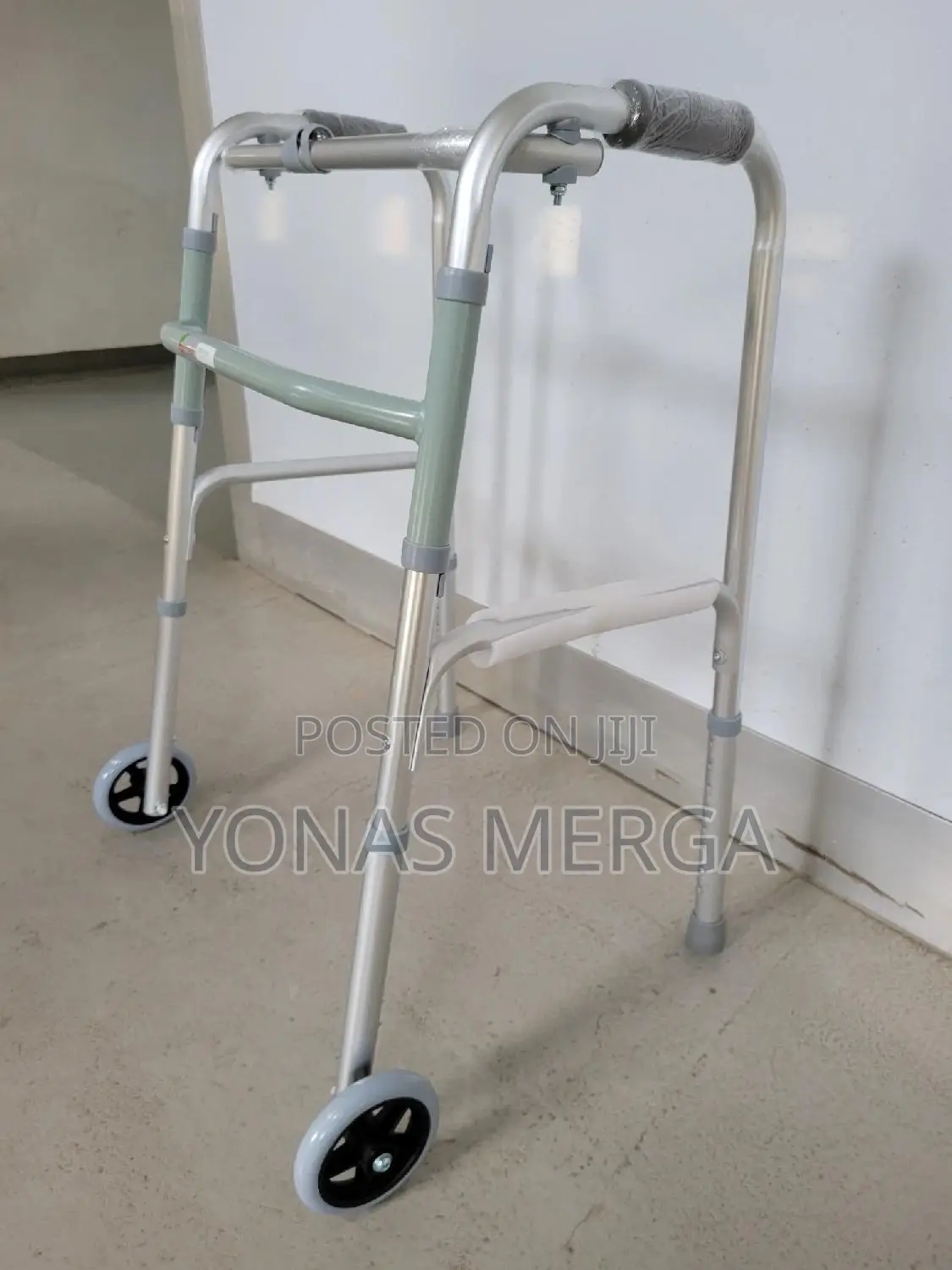 Walker Frame Offering Everyday Comfort Full Support/Elderly