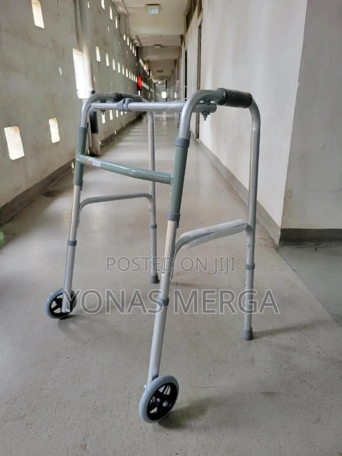 Walker Height Adjustable Best Grip for Elderly /Patient