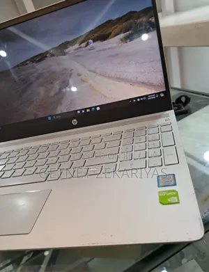 New Laptop HP Pavilion 15 8GB Intel Core I5 HDD 256GB