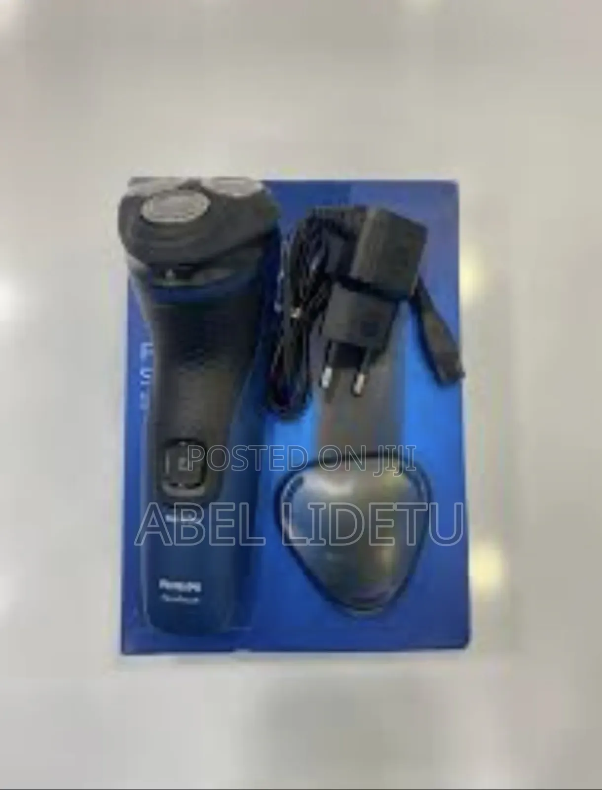 Wet and Dry Electric Shaver