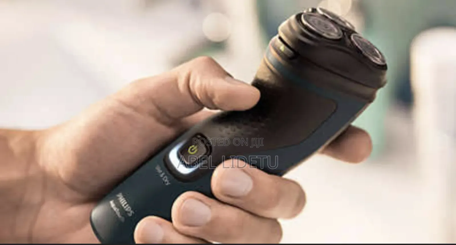 Wet and Dry Electric Shaver