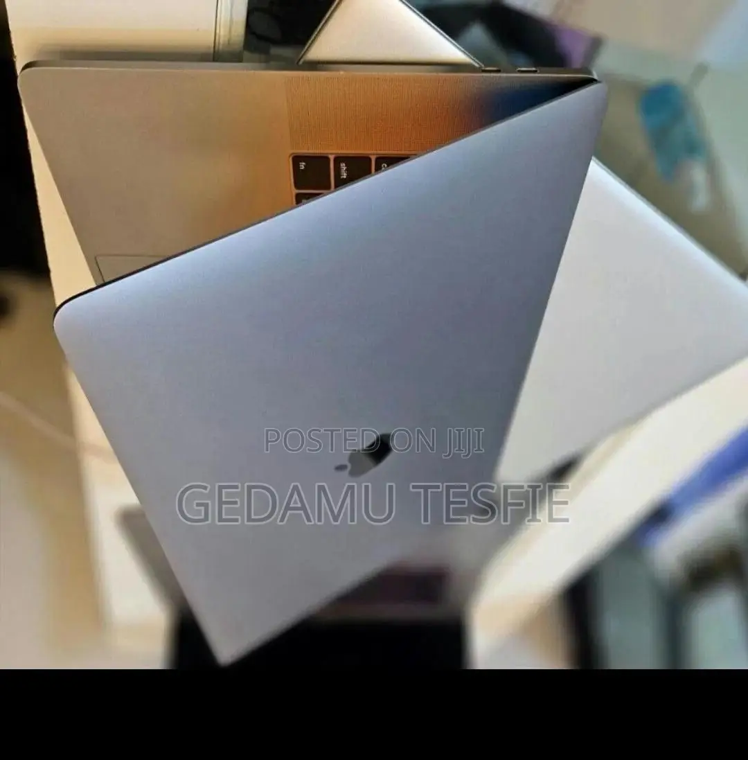 New Laptop Apple MacBook 2018 32GB Intel Core i9 SSD 1T