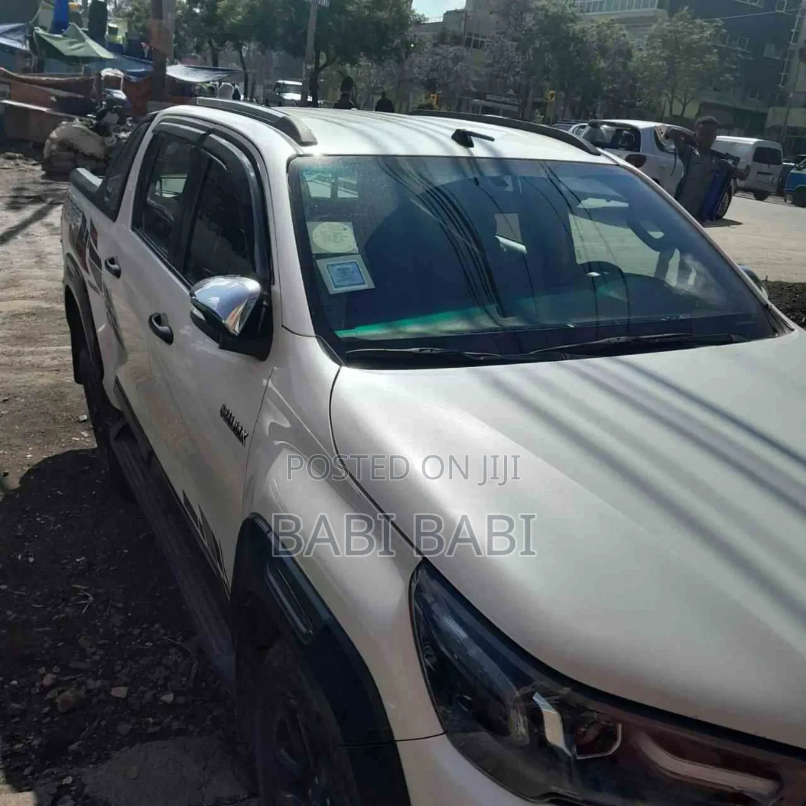 Toyota Hilux 2022 White