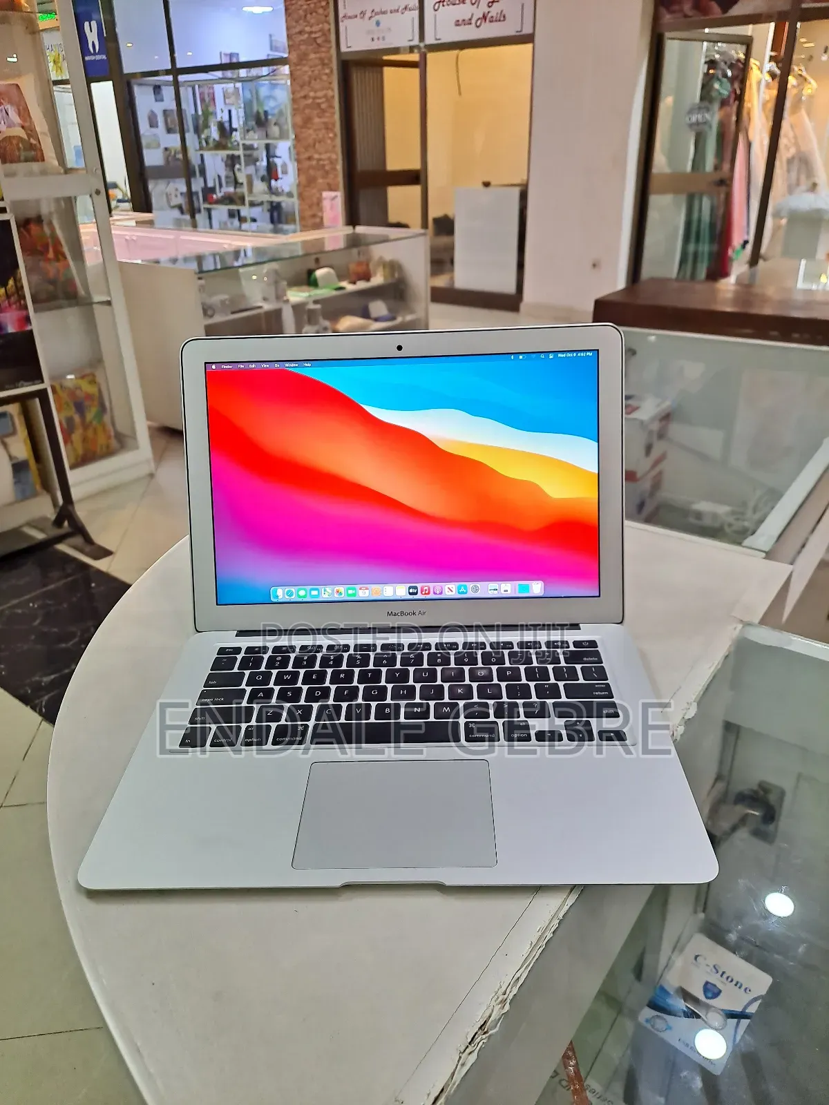 New Laptop Apple MacBook 2014 4GB Intel Core I5 SSD 128GB