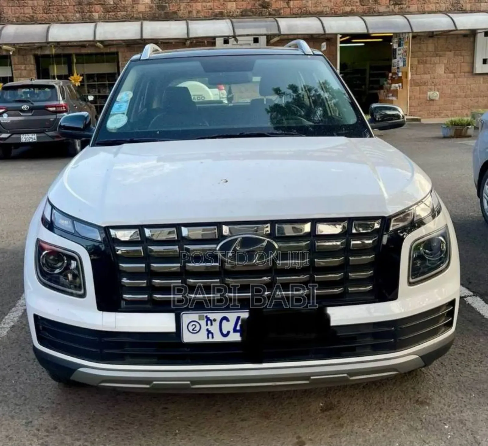 Hyundai Venue 2022 White