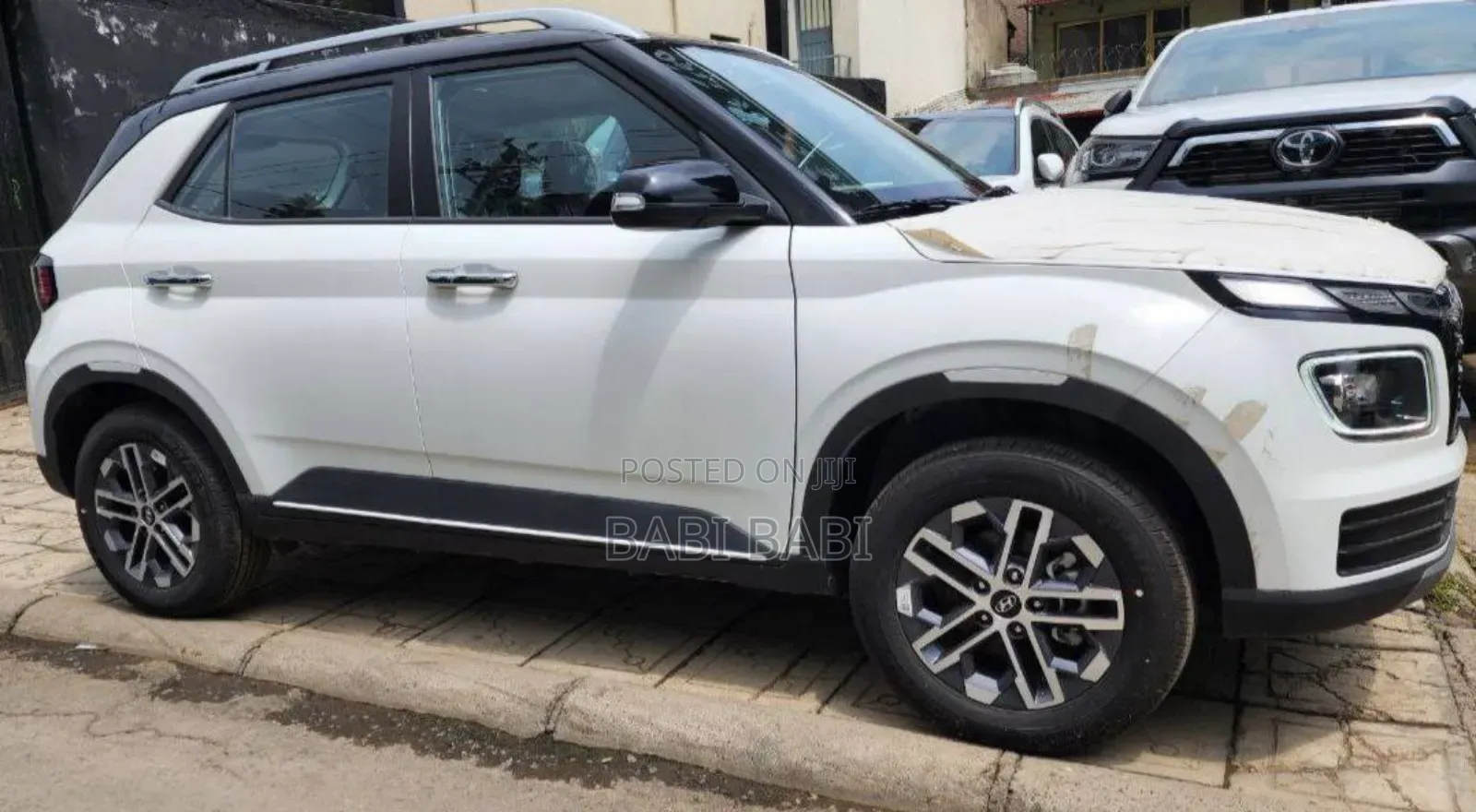 Hyundai Venue 2022 White