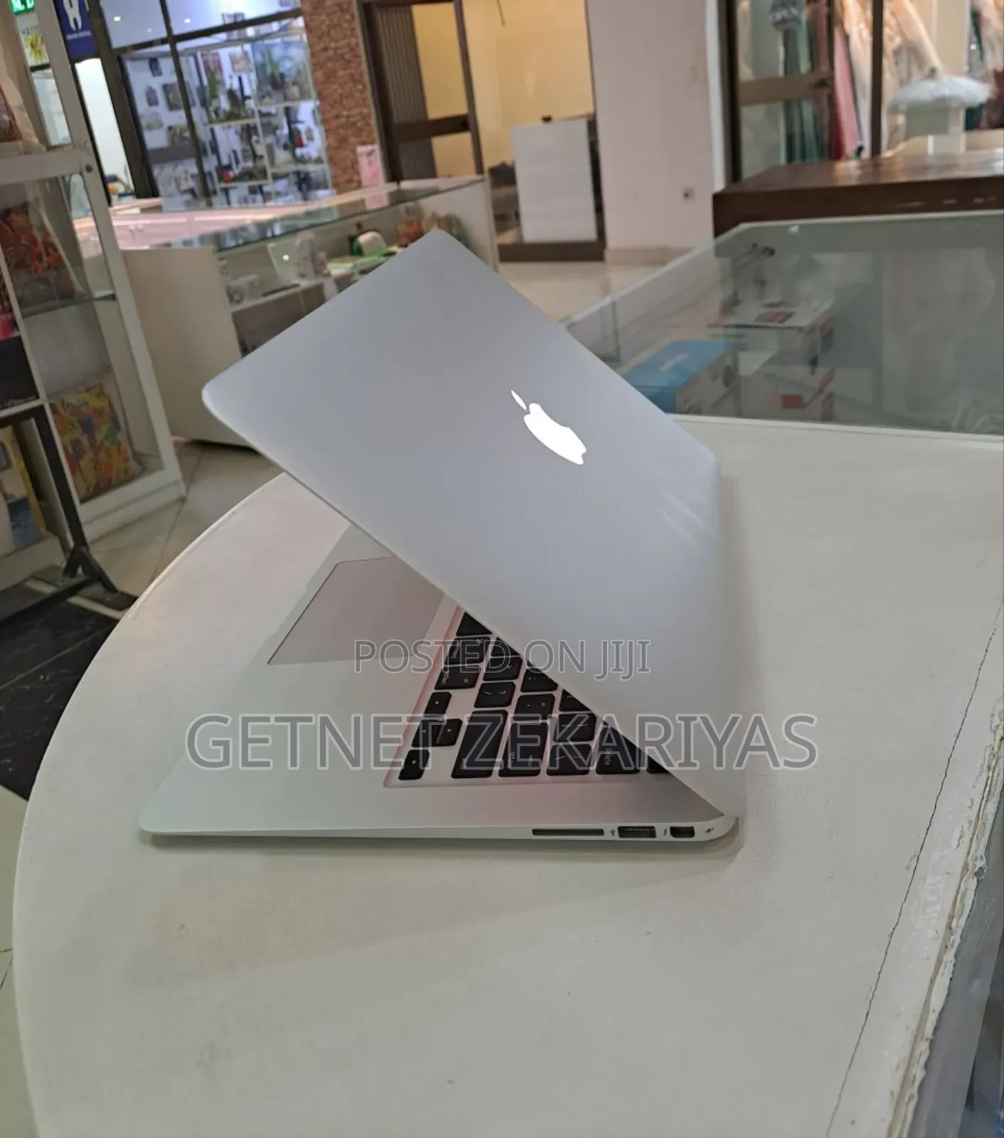 New Laptop Apple MacBook Air 2014 4GB Intel Core I5 SSD 128GB