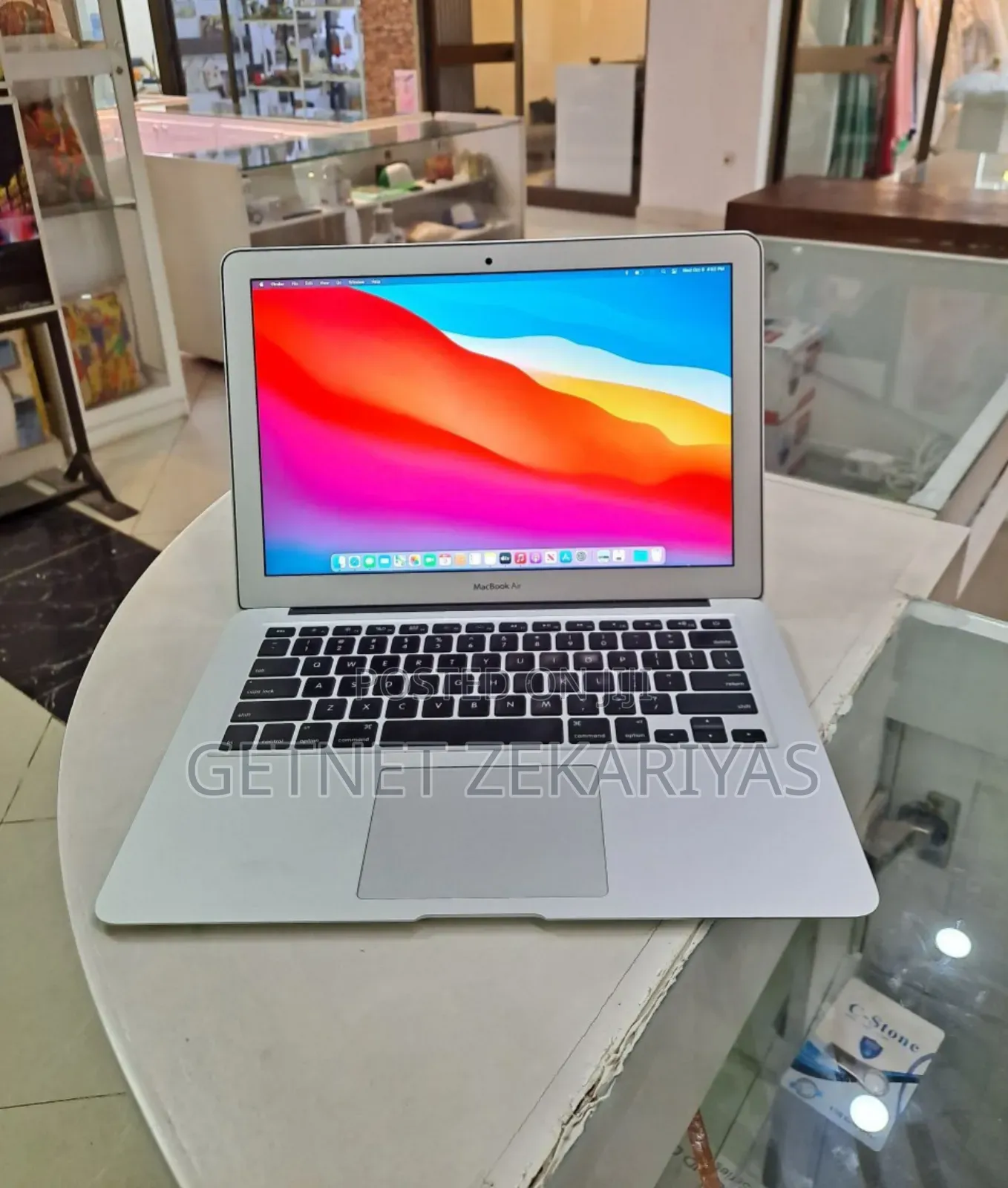 New Laptop Apple MacBook Air 2014 4GB Intel Core I5 SSD 128GB
