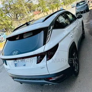 Hyundai Tucson 2021 White