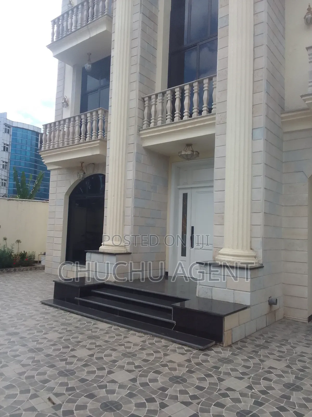 7bdrm Penthouse in Bole for sale
