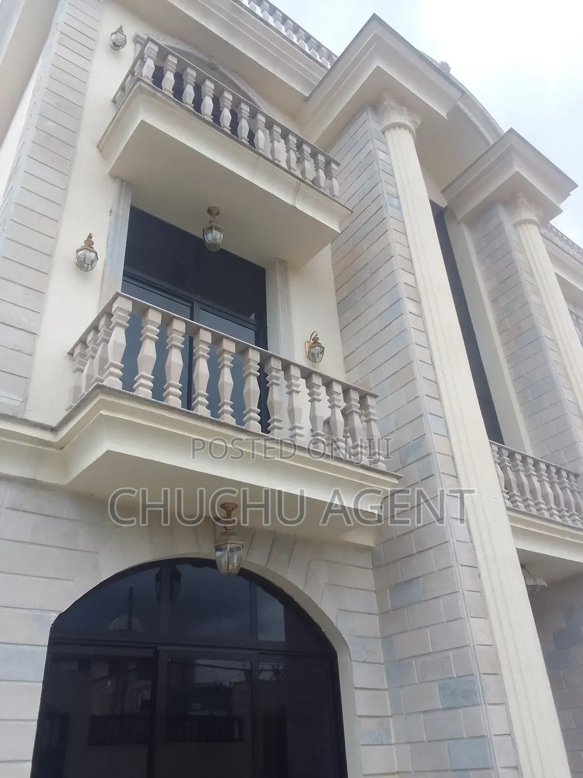 7bdrm Penthouse in Bole for sale