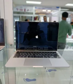 Photo - New Laptop Apple MacBook Pro 2022 M2 8GB Apple M2 SSD 256GB