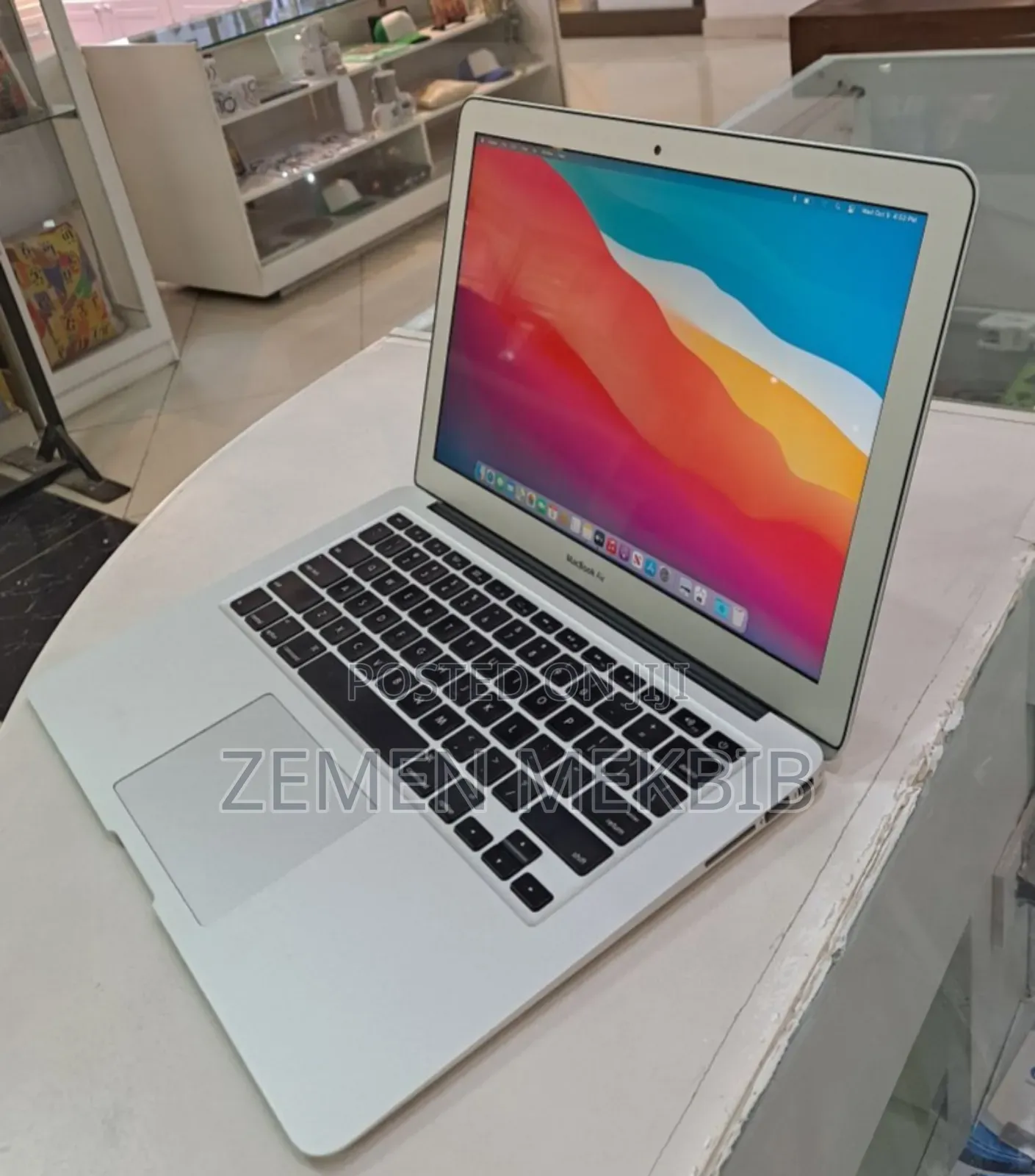 New Laptop Apple MacBook Air 2014 4GB Intel Core I5 SSD 128GB