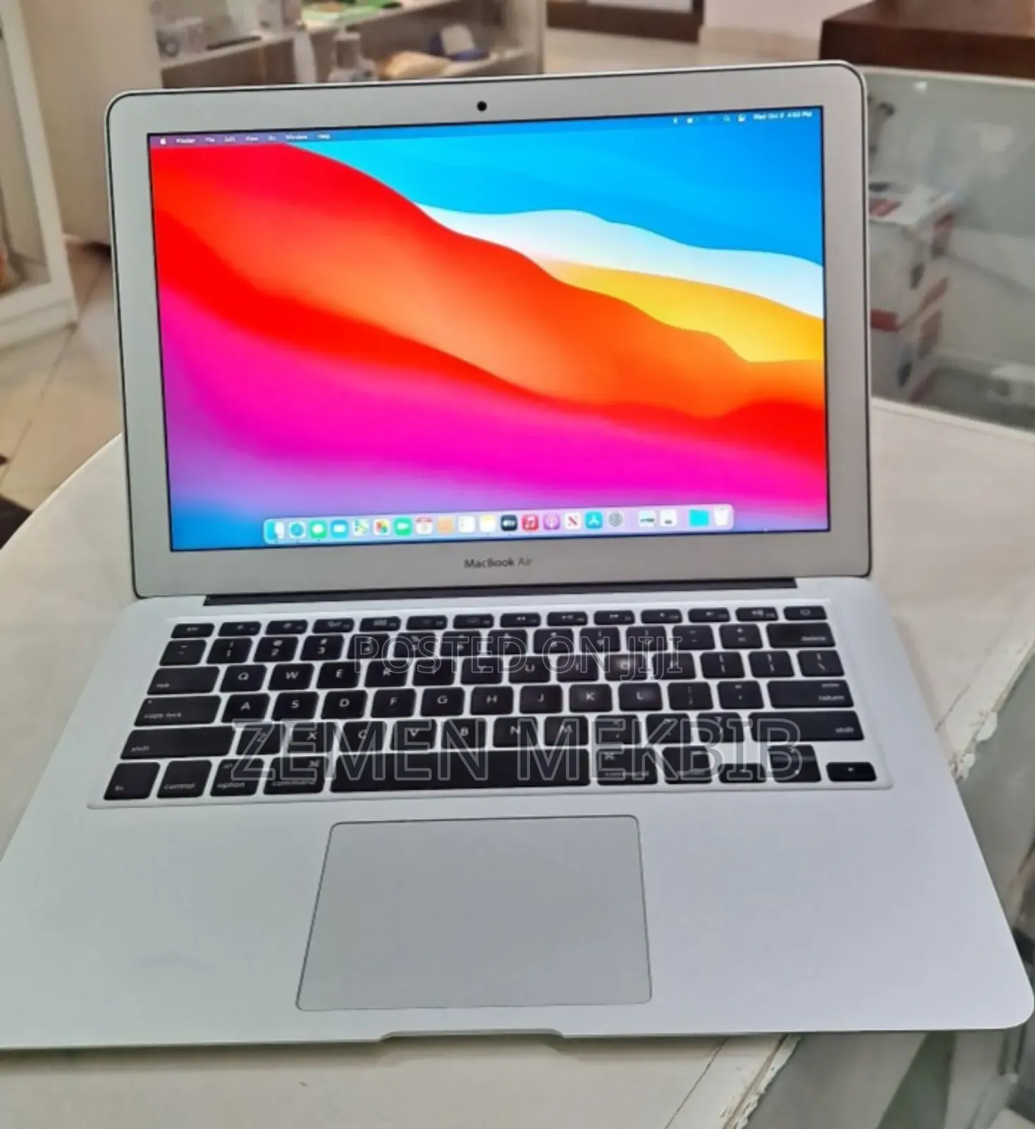 New Laptop Apple MacBook Air 2014 4GB Intel Core I5 SSD 128GB