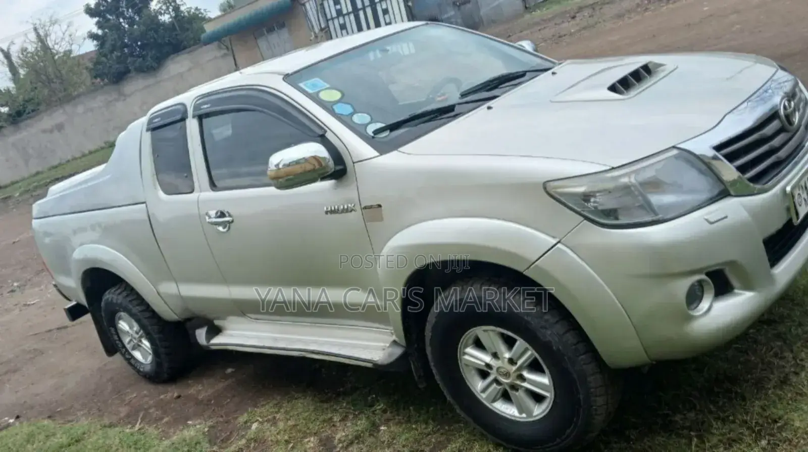 Toyota Hilux 2013 Silver