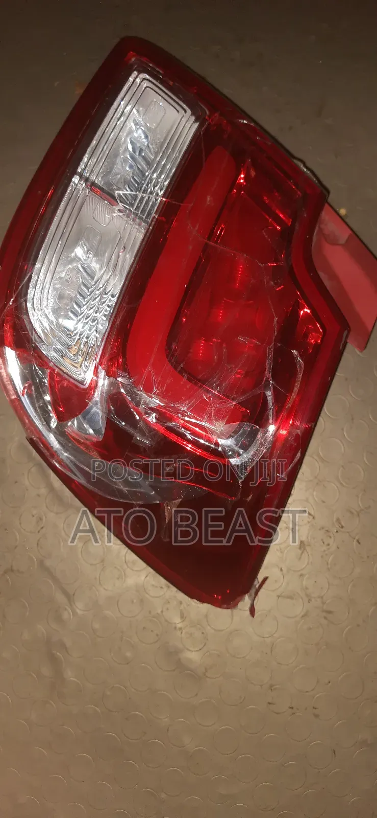 Suzuki Right Tail Light