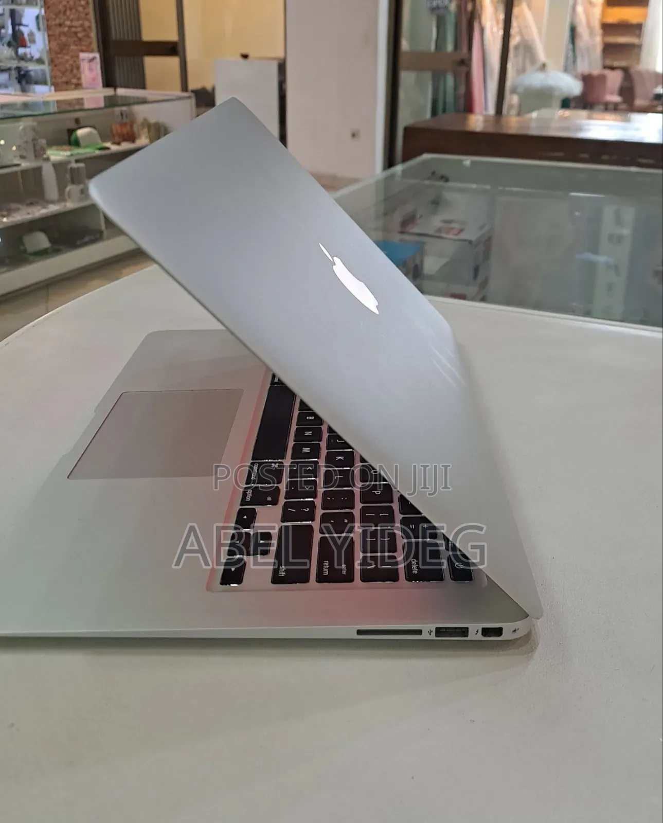 New Laptop Apple MacBook Air 2014 4GB Intel Core I5 SSD 128GB