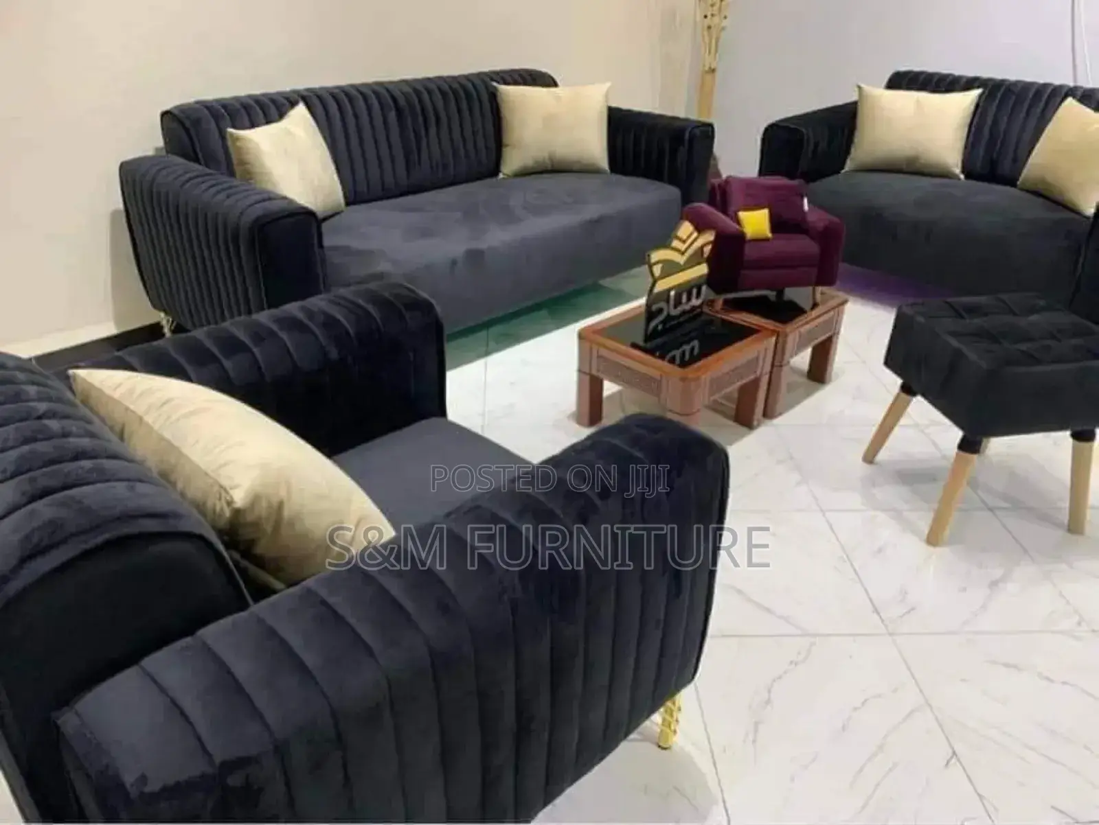 Stylish 7 Seater Sofa (3+3+1+1) With Aluminium Legs.