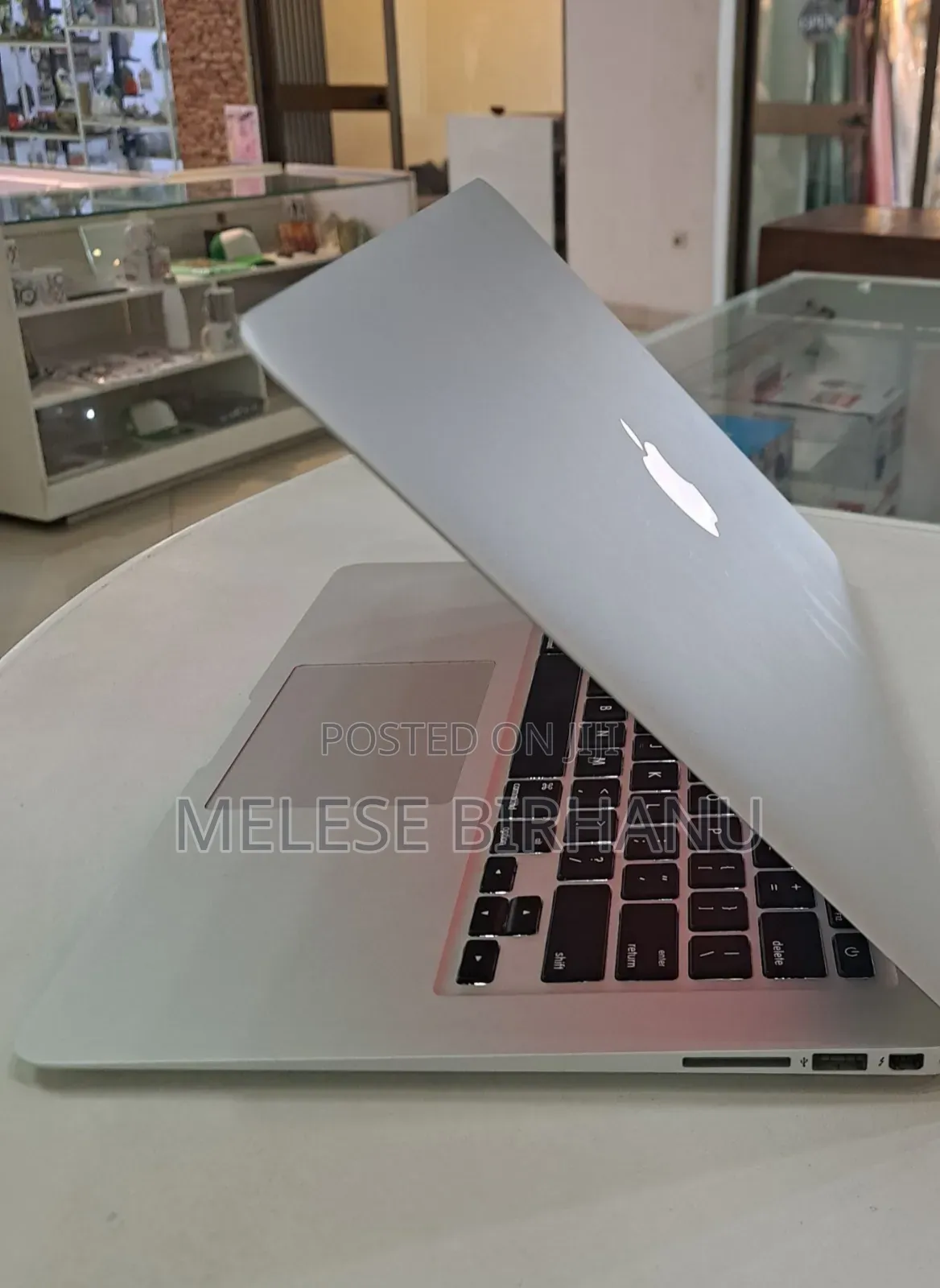 New Laptop Apple MacBook Air 2014 4GB Intel Core I5 SSD 128GB