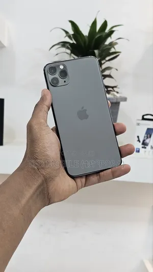 Photo - Apple iPhone 11 Pro Max 64 GB