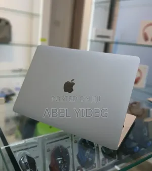 New Laptop Apple MacBook Pro 2022 M2 8GB Apple M2 SSD 256GB