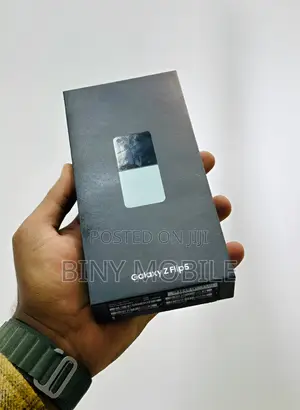 New Samsung Galaxy Z Flip 5 256 GB Green