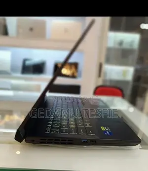 New Laptop MSI 16GB Intel Core i7 SSD 512GB