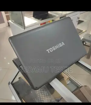 Photo - New Laptop Toshiba 4GB Intel Core i3 SSD 500GB