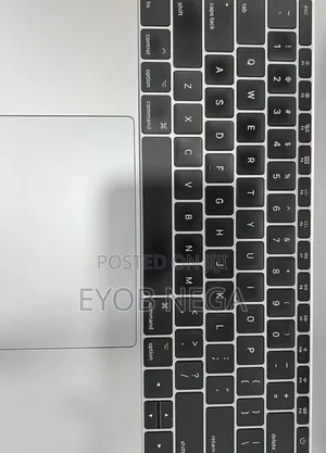 New Laptop Apple MacBook Pro 2017 8GB Intel Core I5 SSD 256GB
