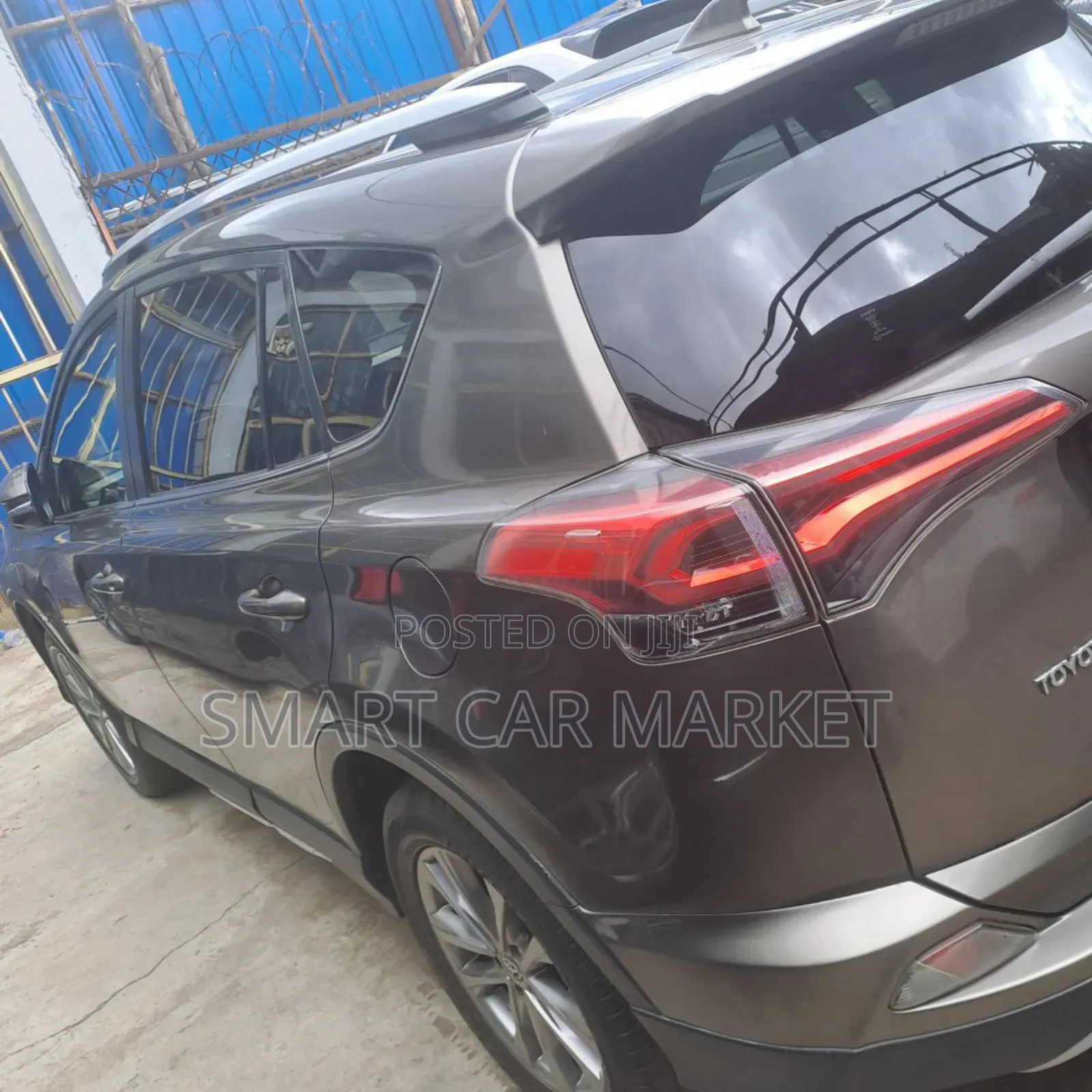 Toyota RAV4 2017 Brown