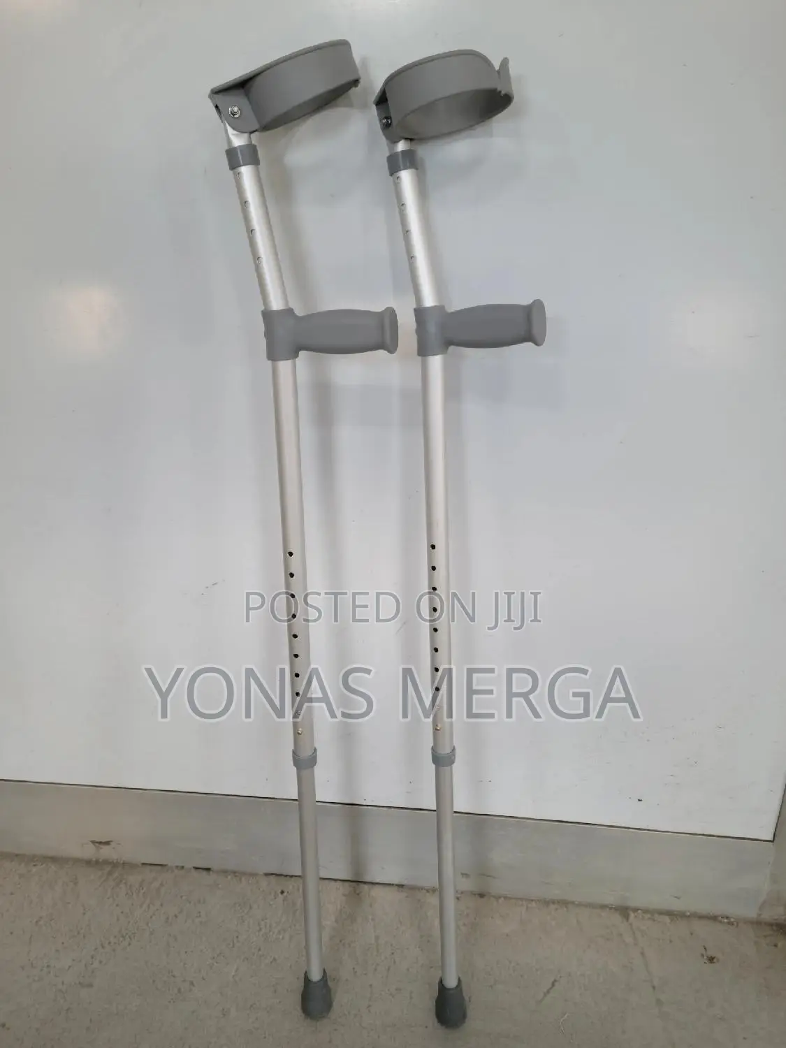 2pair Crutches፶❞Crutches፱❭Crutches፫₵Cranch፫ Crunch፰=Crutches