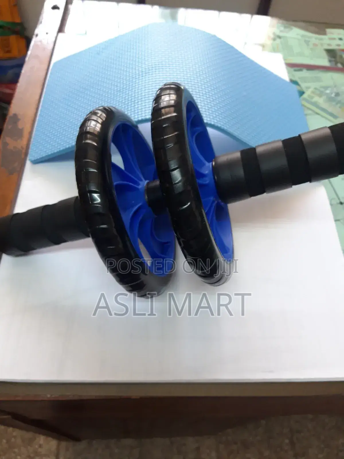 Ab Wheel With Free Knee Mat