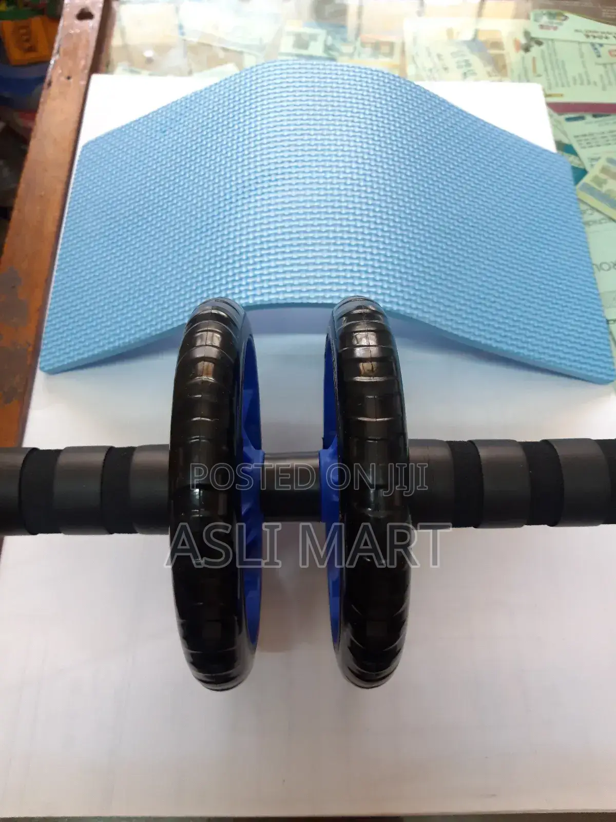 Ab Wheel With Free Knee Mat