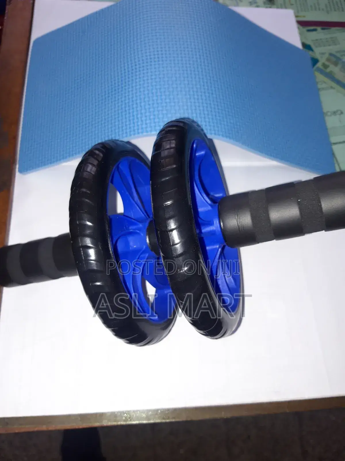 Ab Wheel With Free Knee Mat