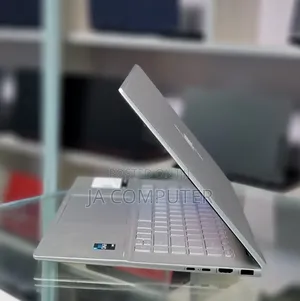 New Laptop HP Envy X360 16GB Intel Core I5 SSD 1T