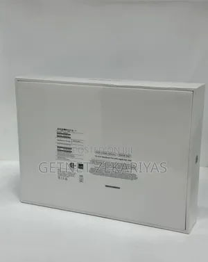 New Laptop Apple MacBook Pro 2022 M2 8GB Apple M2 SSD 256GB